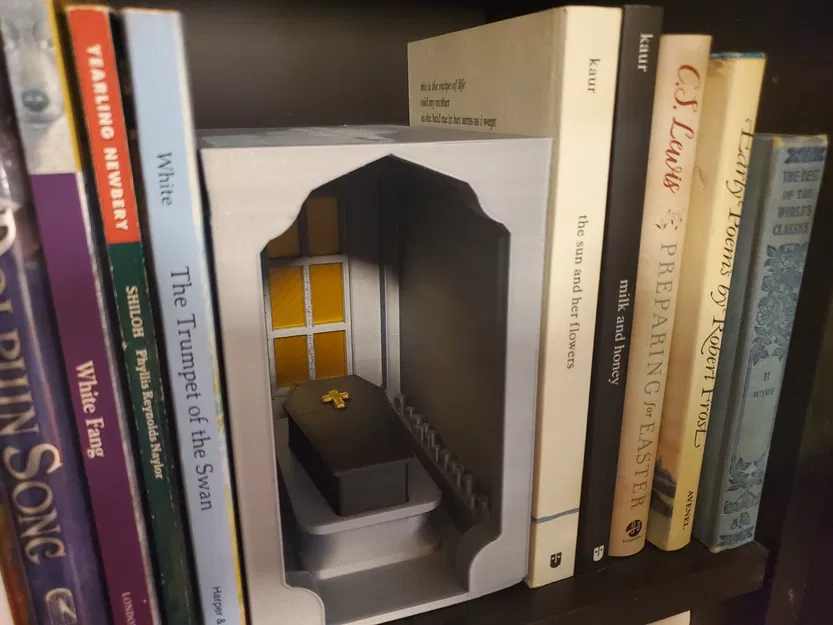 Dracula's Tomb Book Nook – Hốc sách lăng mộ Dracula - Image 3