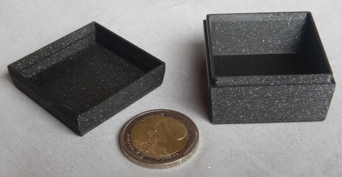 Hộp (dose) có nắp đậy – Box with lid - Image 1