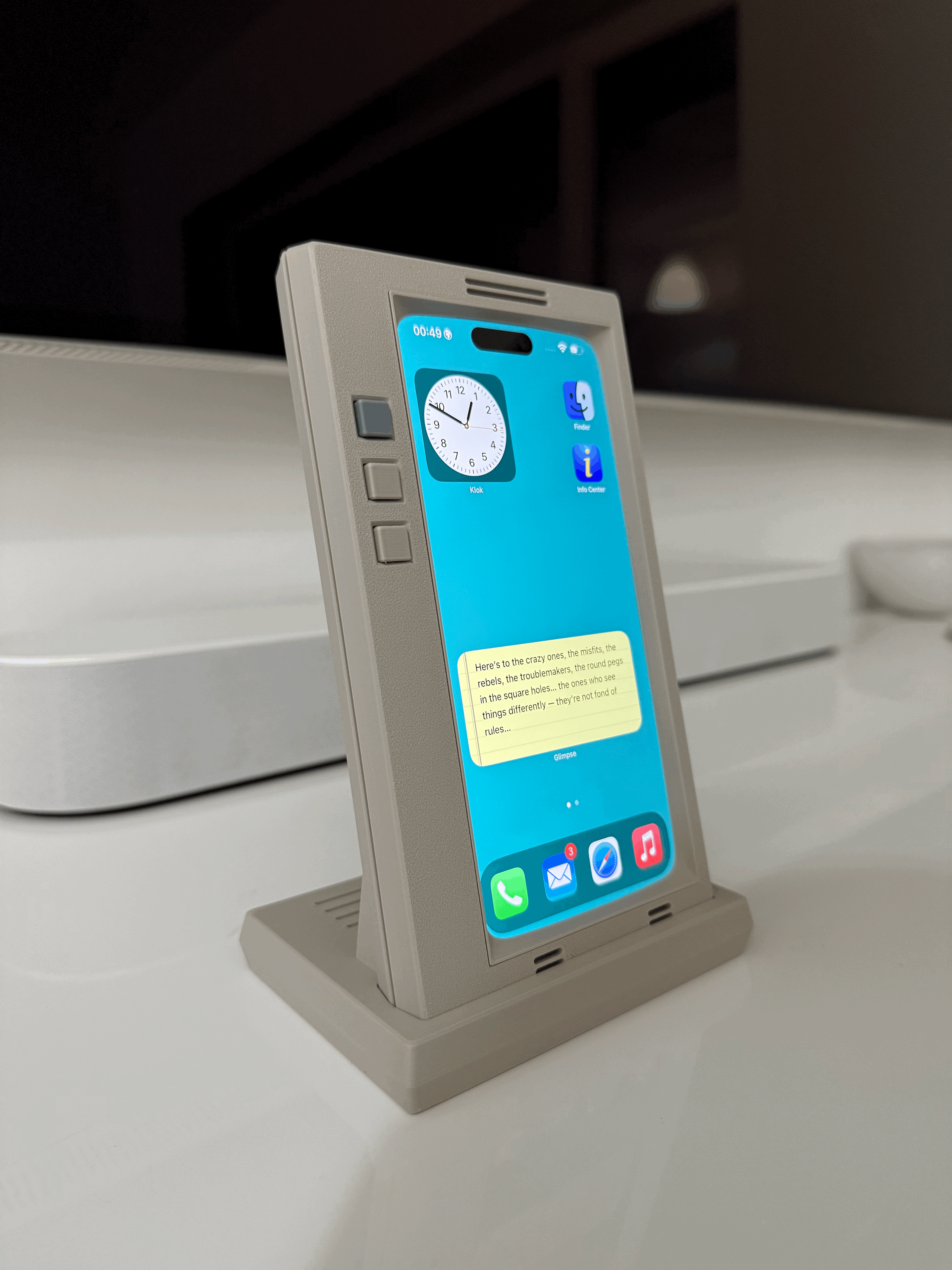 Dock cho Ốp iPhone Retro (Dock for Retro iPhone Case)