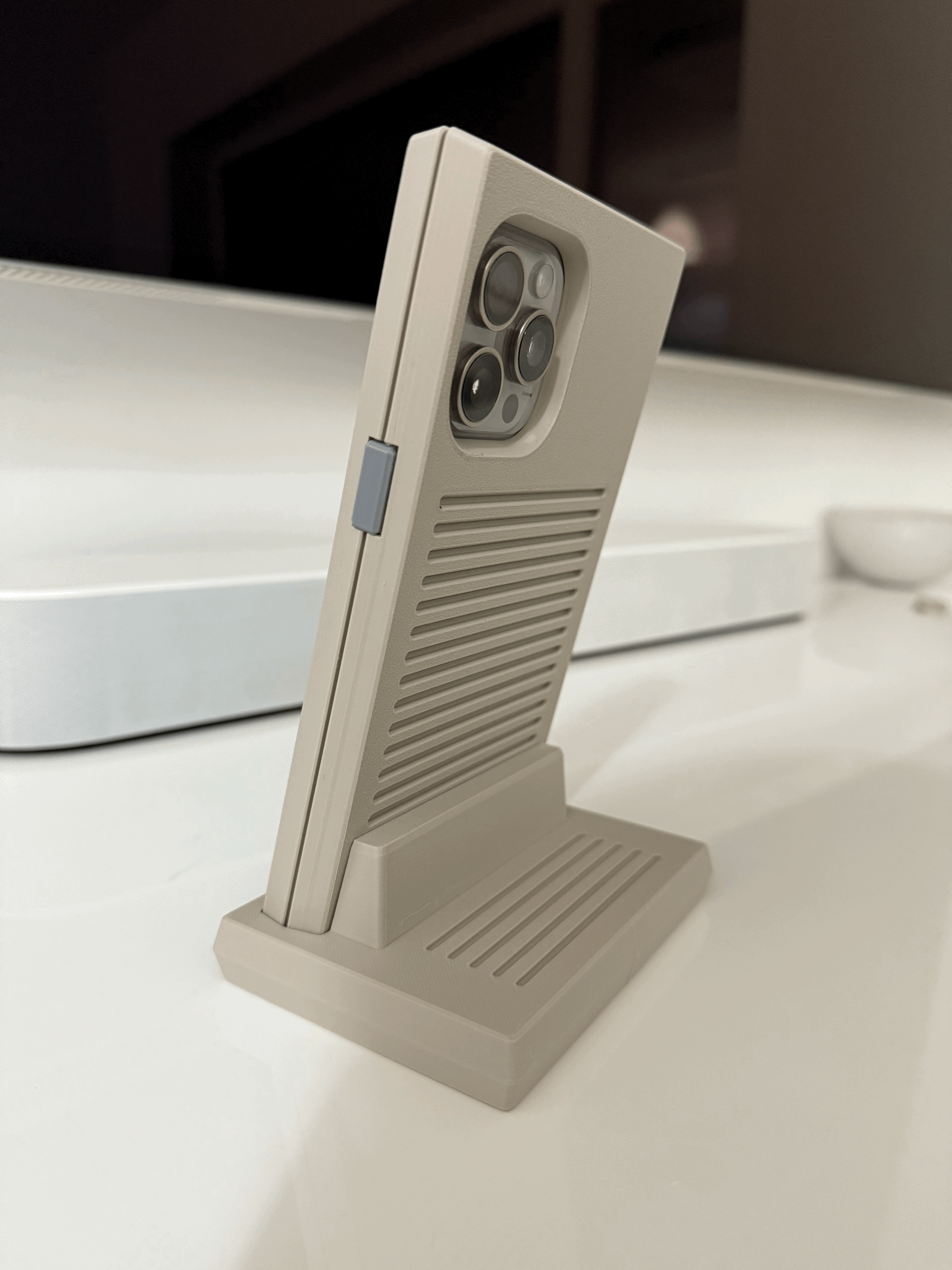 Dock cho Ốp iPhone Retro (Dock for Retro iPhone Case) - Thumbnail 2