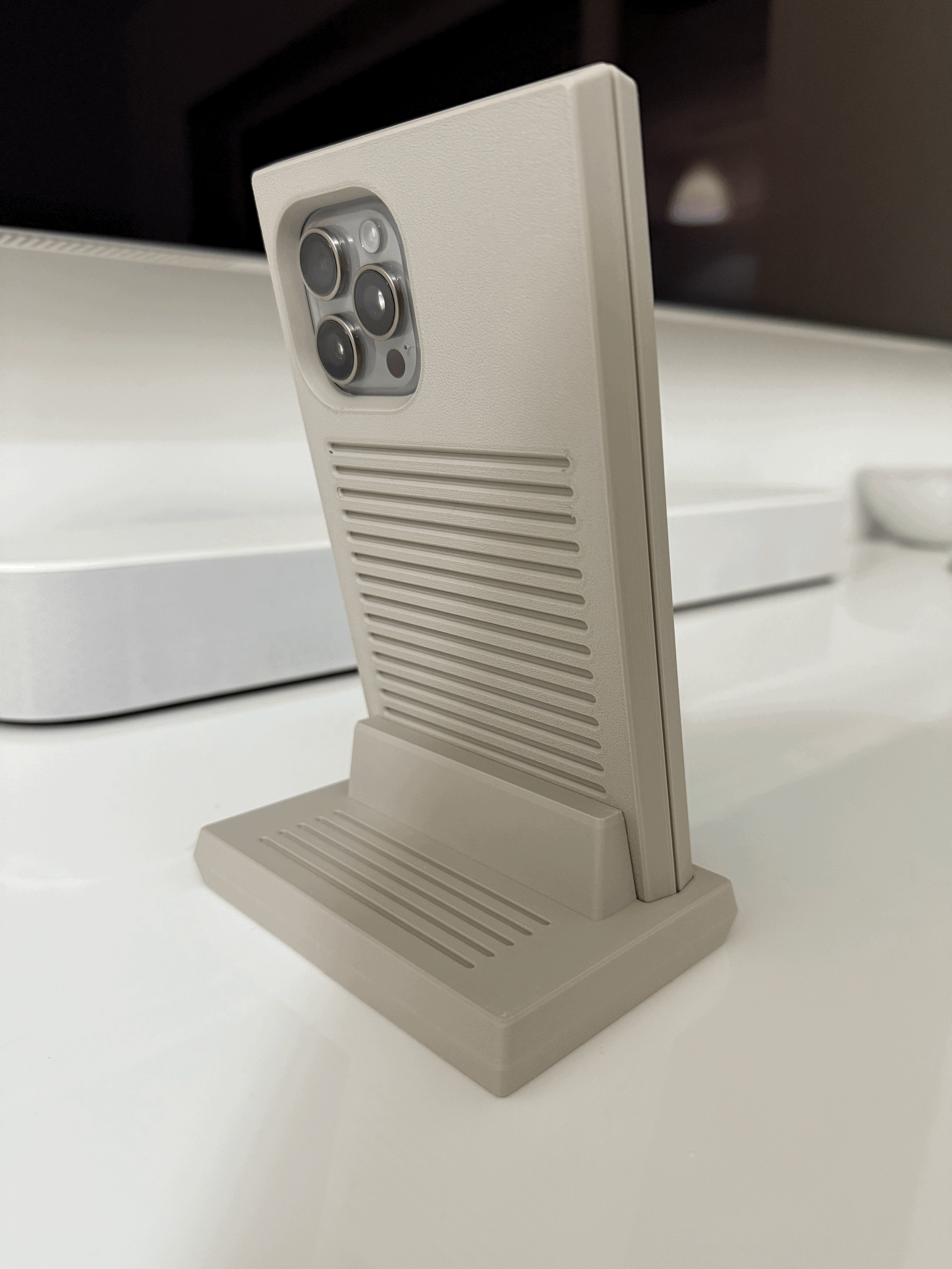 Dock cho Ốp iPhone Retro (Dock for Retro iPhone Case)