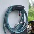 Giá treo ống nước sân vườn (Garden hose holder) có ngàm giữ đầu vòi - Thumbnail 1