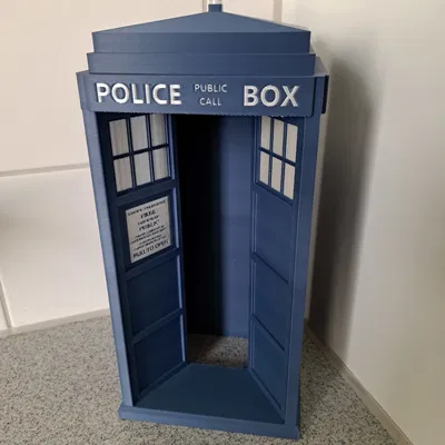 Hộp đựng khăn giấy TARDIS (TARDIS Tissue box)