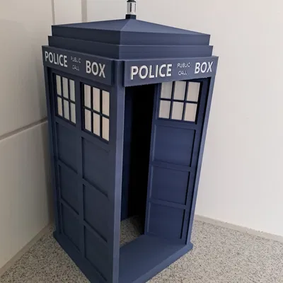 Hộp đựng khăn giấy TARDIS (TARDIS Tissue box)