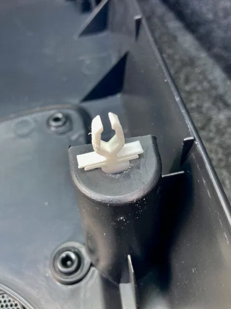 Chốt bấm ốp cửa Skoda Octavia (Skoda Octavia door push pin) - Image 3