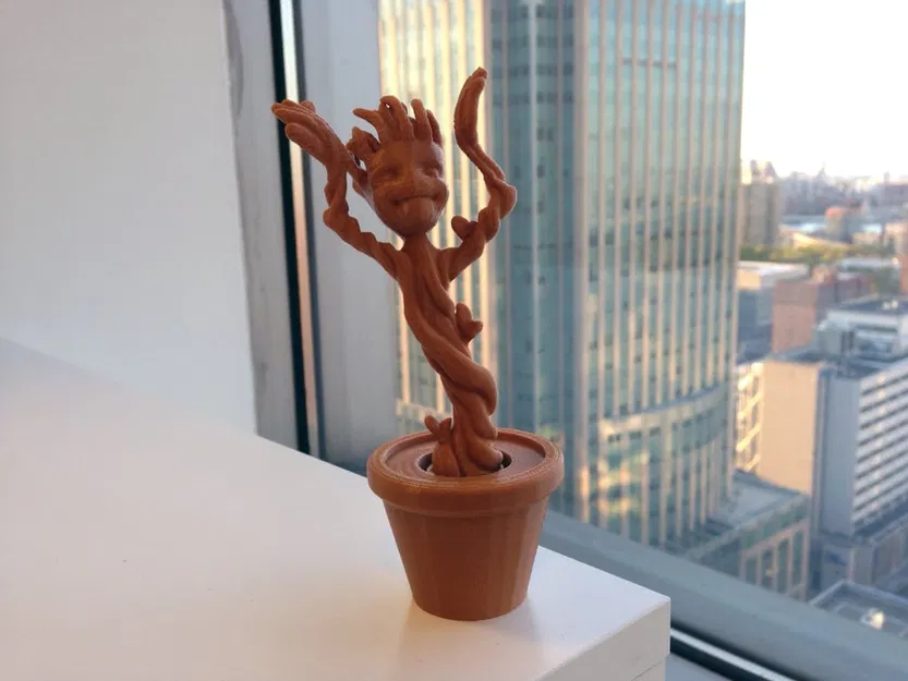 Dancing Groot – Groot nhảy múa trong chậu hoa - Image 2