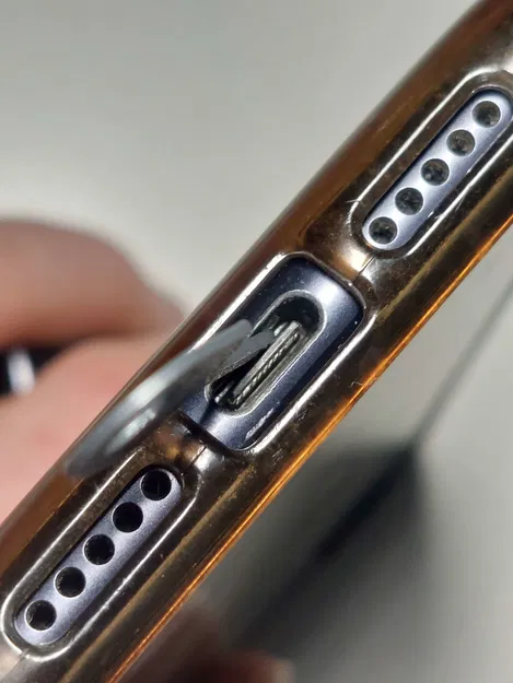 Dụng cụ vệ sinh cổng USB (USB port cleaner) - Image 4