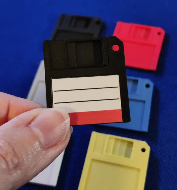 Mẫu thử filament dạng đĩa mềm mini (Floppydisk Filament Sample) - Image 1