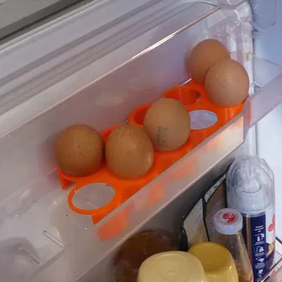 Khay giữ trứng (egg holder) xếp chồng 6–12 trứng