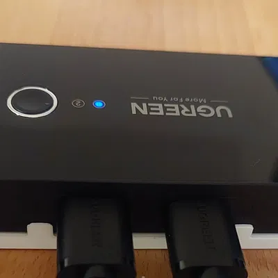 Đế Giữ Hub USB KVM Ugreen US216 - Gọn Gàng, Tiện Lợi