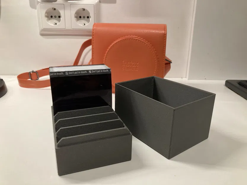 Hộp đựng ảnh Instax Square - Image 1