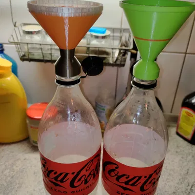 Phễu có ren (threaded funnel / trychtýř se závitem)