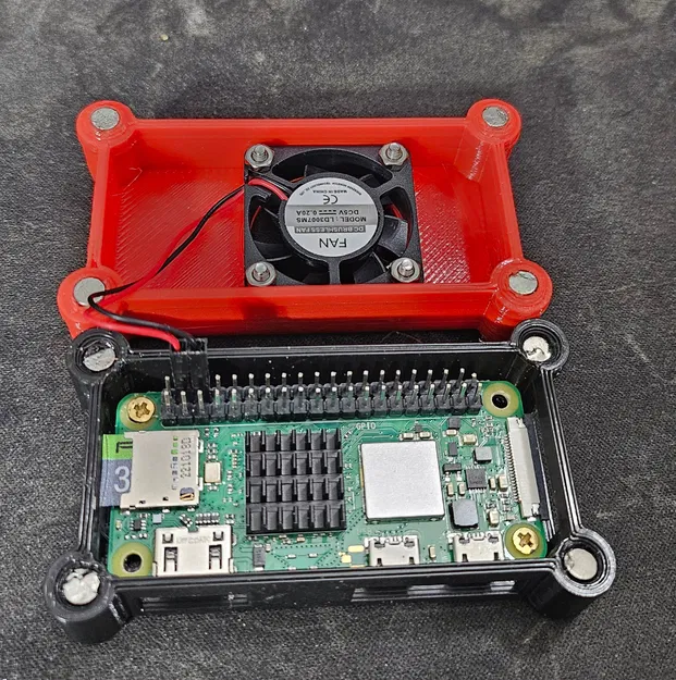 Vỏ Raspberry Pi Zero 2 W Có Quạt (Fan) 30mm & Lỗ Gắn Nam Châm - Image 1