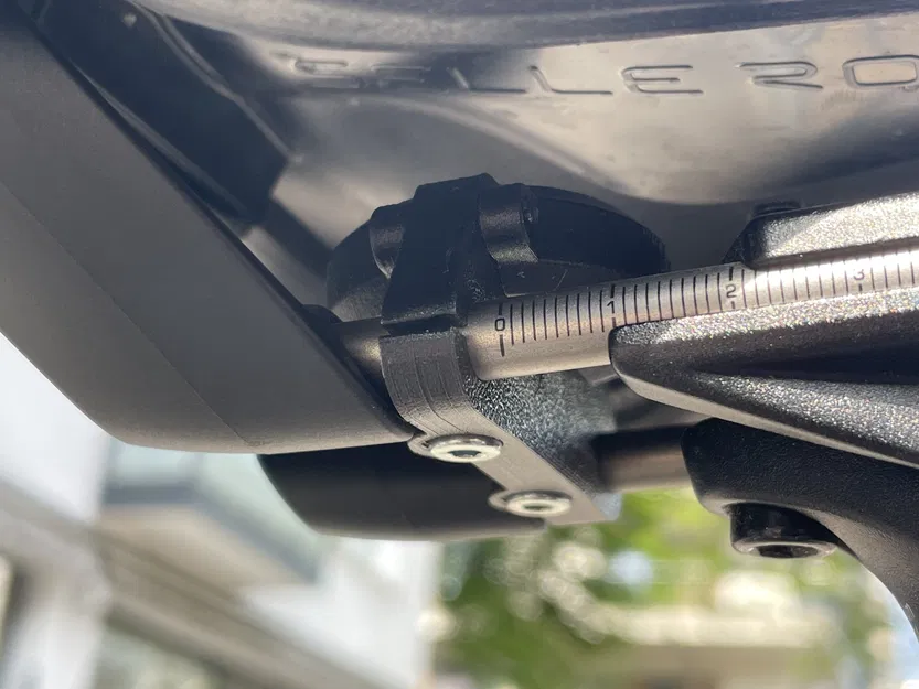 Ngàm gắn Air Tag cho xe đạp trên thanh ray yên (Air Tag bike saddle rail mount) - Image 2