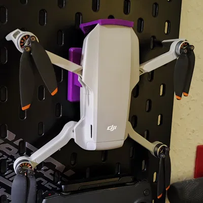 Giá đỡ drone DJI Mini SE/2 & Remote cho pegboard SKÅDIS