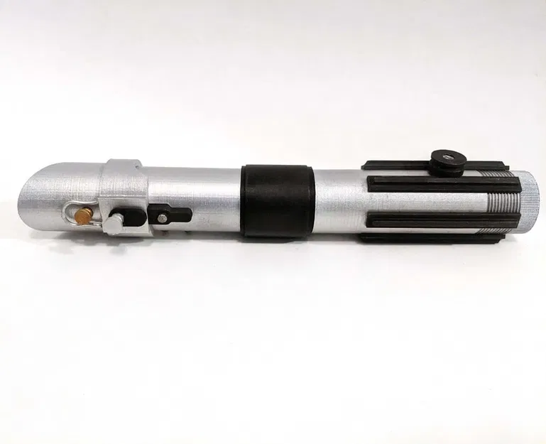 Lightsaber đầu tiên của Anakin Skywalker (Episode II) - Image 8