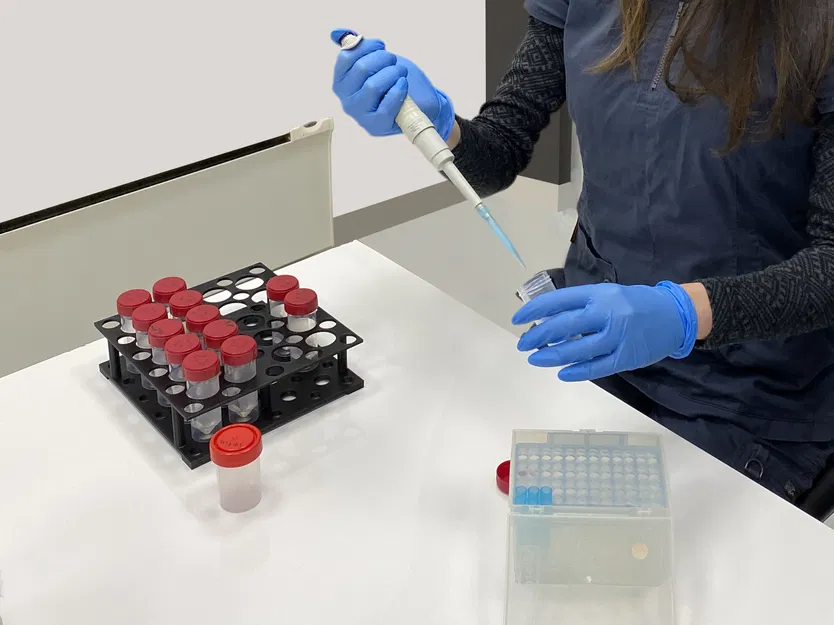 Giá đỡ ống nghiệm phòng lab (Lab Test Tube Rack) - Image 1