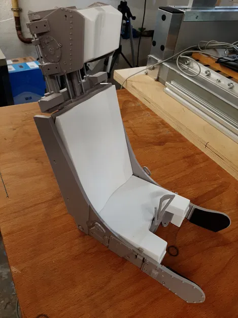 Ghế phóng cho máy bay L-39 Albatros (tỉ lệ 1:3.5) - Image 2