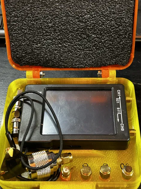 Vali đựng Nano VNA đơn giản (Briefcase) kèm khe giữ Calibration slug - Image 1