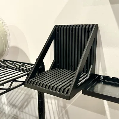 Giá treo tường build plate Bambu X1: 5–20 tấm, plate mỏng/dày (Lightyear G10)