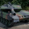 Mô Hình Xe Tăng Chiến Đấu Leopard 2A7 Chi Tiết - Thumbnail 1