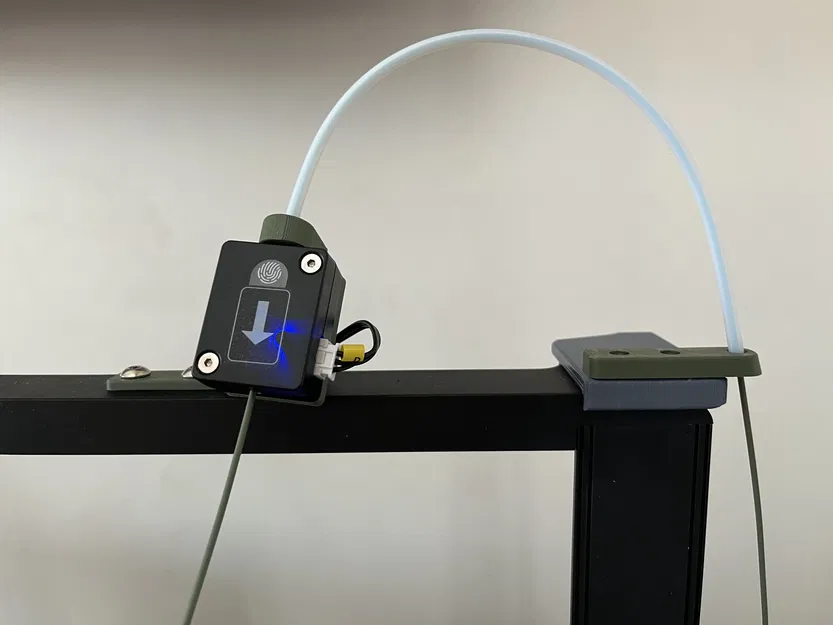 Ngàm gắn Filament Sensor Ender 3 v3 KE kèm PTFE Guide - Image 1