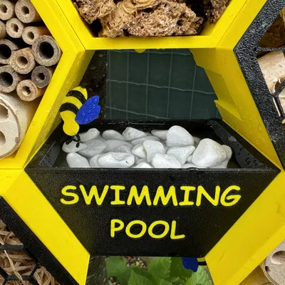 Khách sạn côn trùng dạng module (Modular Insect Hotel)