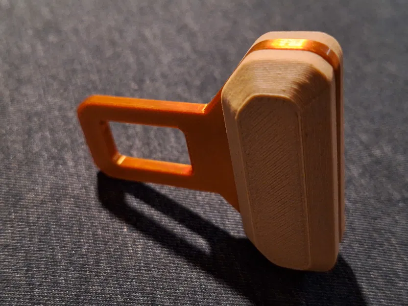 Nút Bịt Dây An Toàn Xe Hơi Tiện Lợi (Car Seatbelt Plug) - Image 1