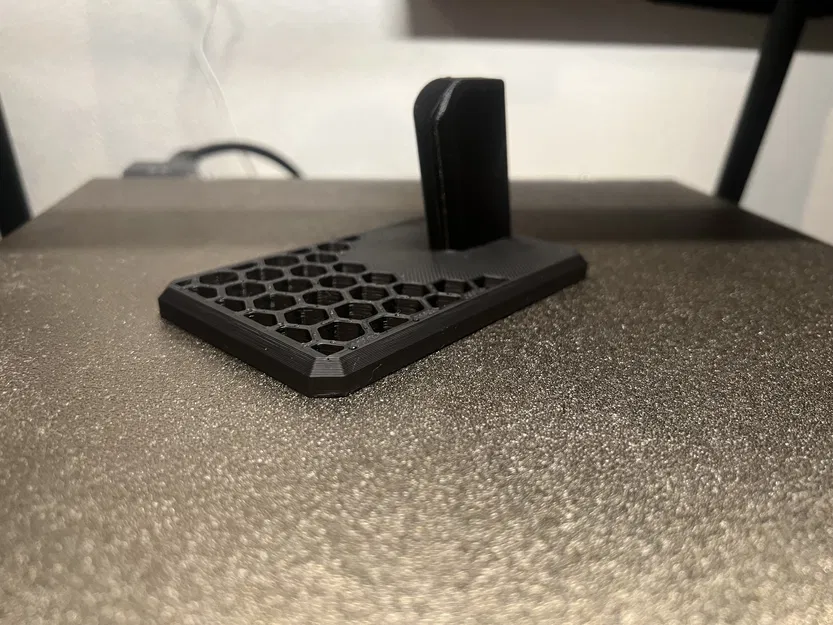 Chân đế trưng bày mô hình súng 1911 bằng in 3D - Image 1