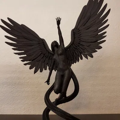 Thiên thần với tay vươn lên thiên đàng