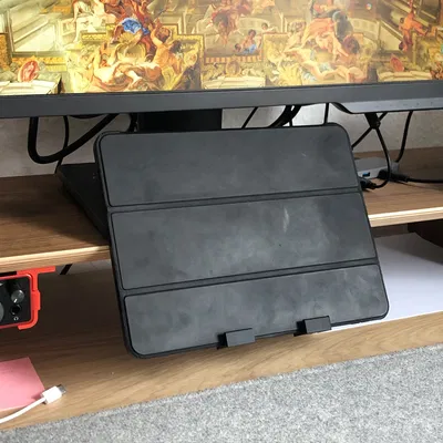 Đế Giữ iPad/Máy Tính Bảng Siêu Tiện Lợi Cho Bàn Làm Việc