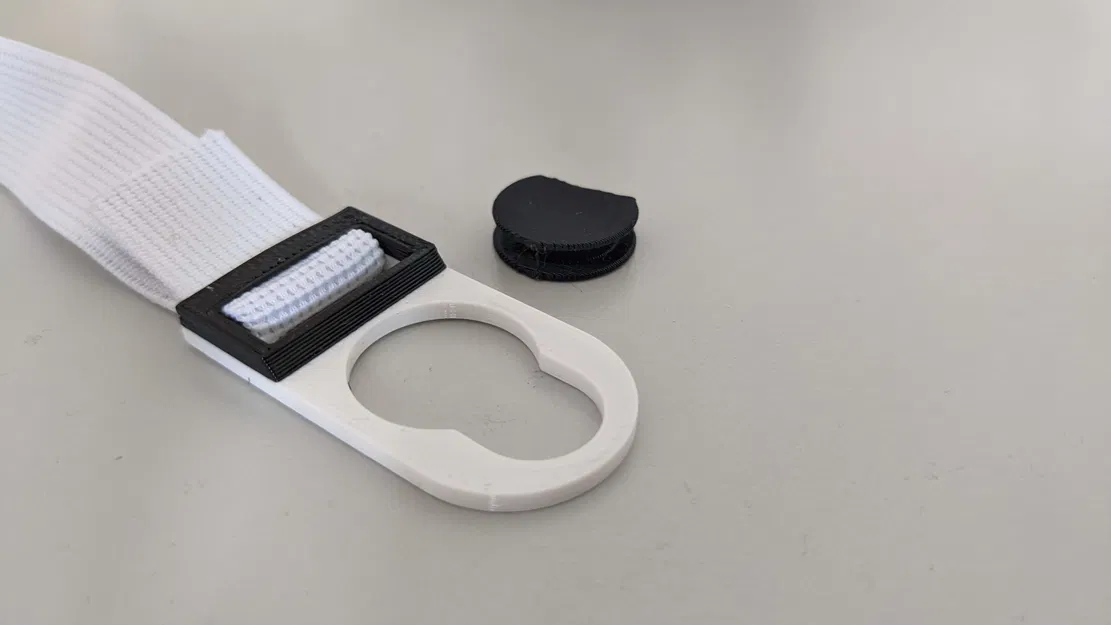 Kẹp Căng Ga Giường (Bed Sheet Restraint) – Petr Vacek - Image 2