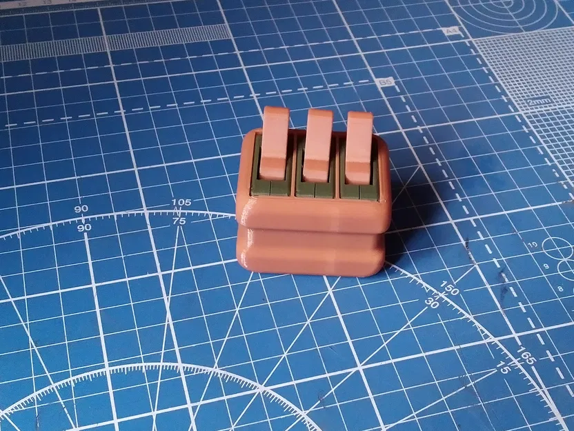 Hộp nhấn "Fidget Box" 3 công tắc độc đáo - Image 1