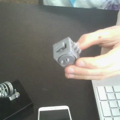 Fidget cube - In 100% (toàn bộ chi tiết đều in được)