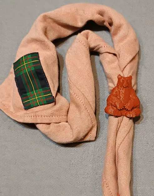 Woggle Gấu Ngồi 3D - Phụ Kiện Khăn Quàng Hướng Đạo Sinh - Image 4