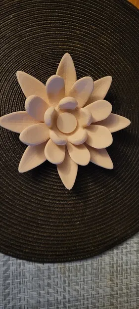 Chân nến hoa sen 3D - Trang trí tinh tế, ý nghĩa - Image 3