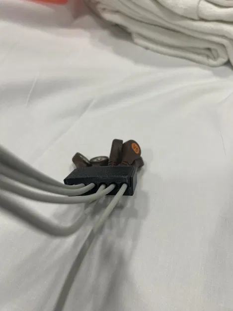 Bộ chia dây cáp ECG (ECG Cable Splitter) - Image 1