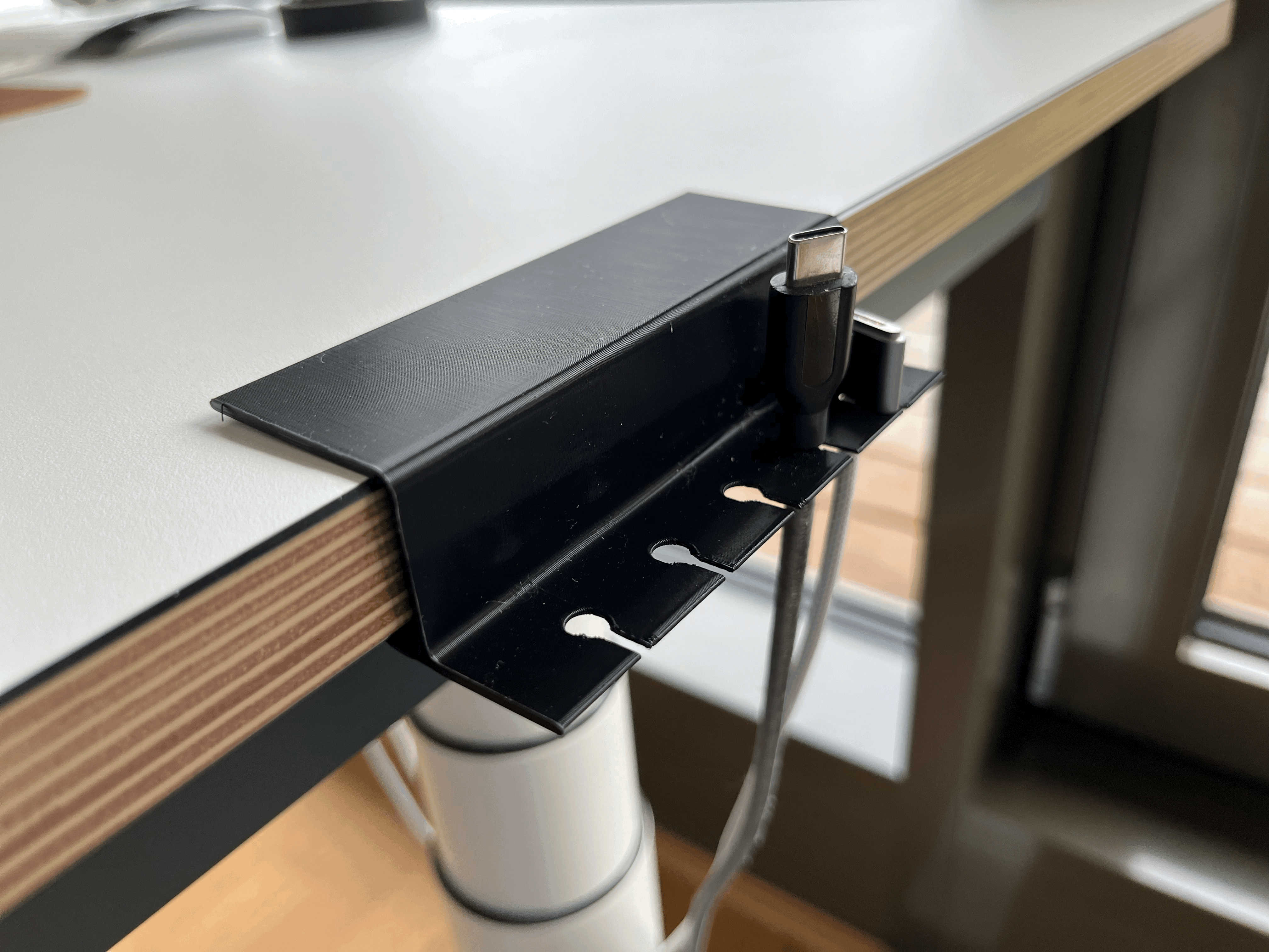 Cable Organizer - Kẹp gọn dây sạc cho bàn làm việc