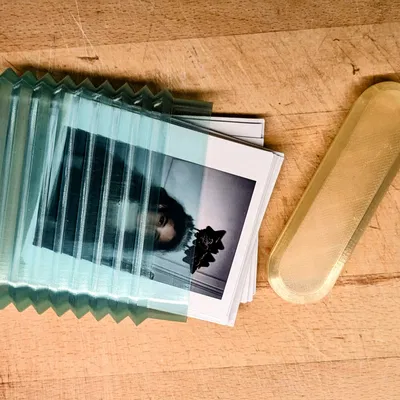 Hộp Đựng Phim và Ảnh Polaroid/Instax In 3D