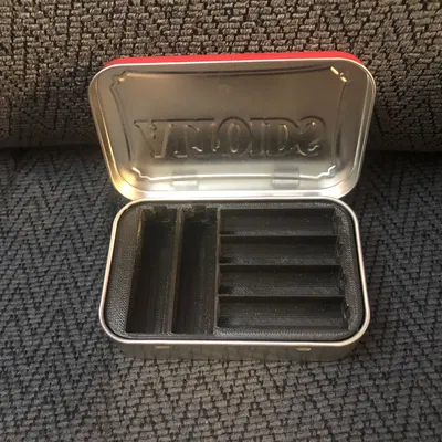 Insert hộp Altoids cho pin AA và AAA