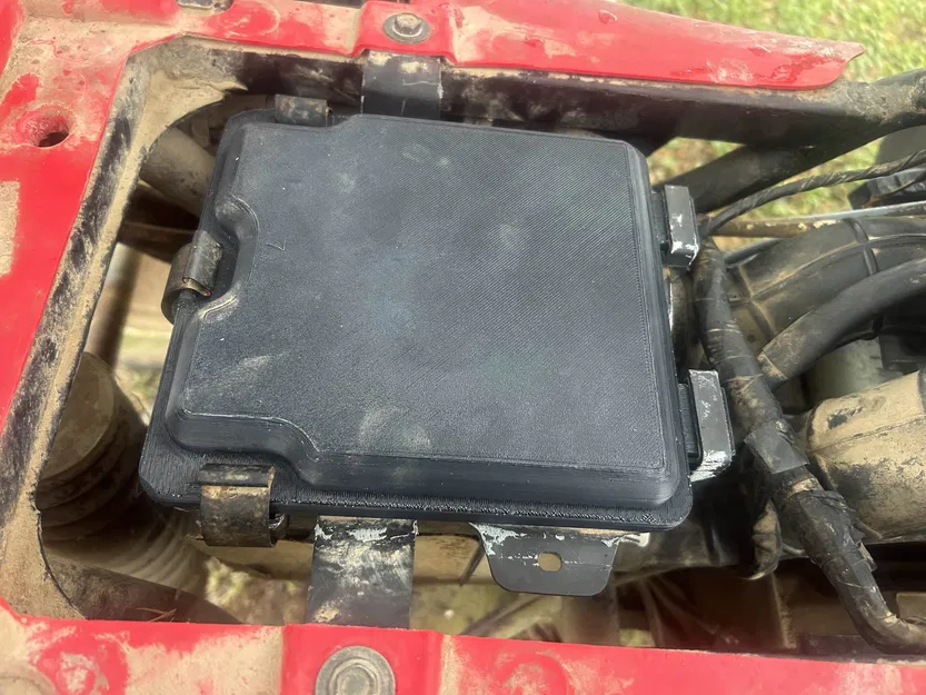 Nắp Hộp Lọc Gió Xe Máy Yamaha Big Bear 2004 - Image 1