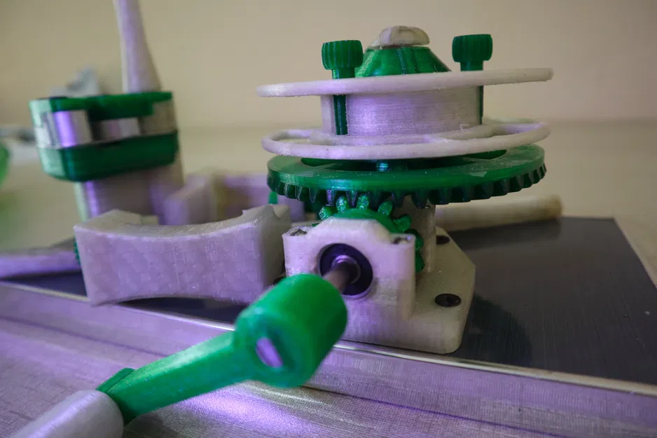 Máy Cắt Chai Nhựa PET Thủ Công Spinny - Image 4