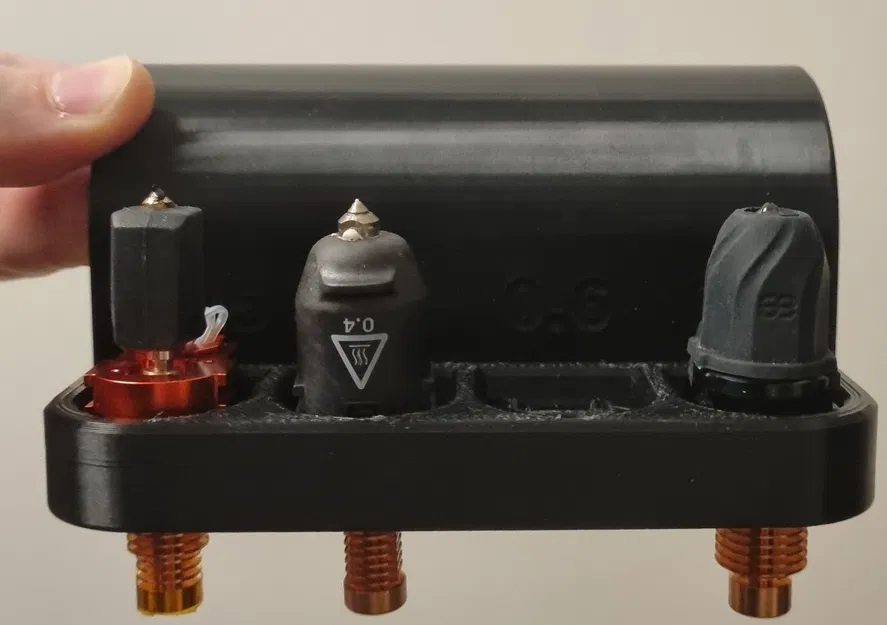 Giá đỡ vòi phun Flashforge 5M Pro gắn hông máy - Image 1