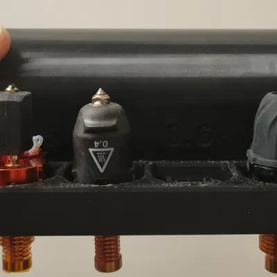 Giá đỡ vòi phun Flashforge 5M Pro gắn hông máy