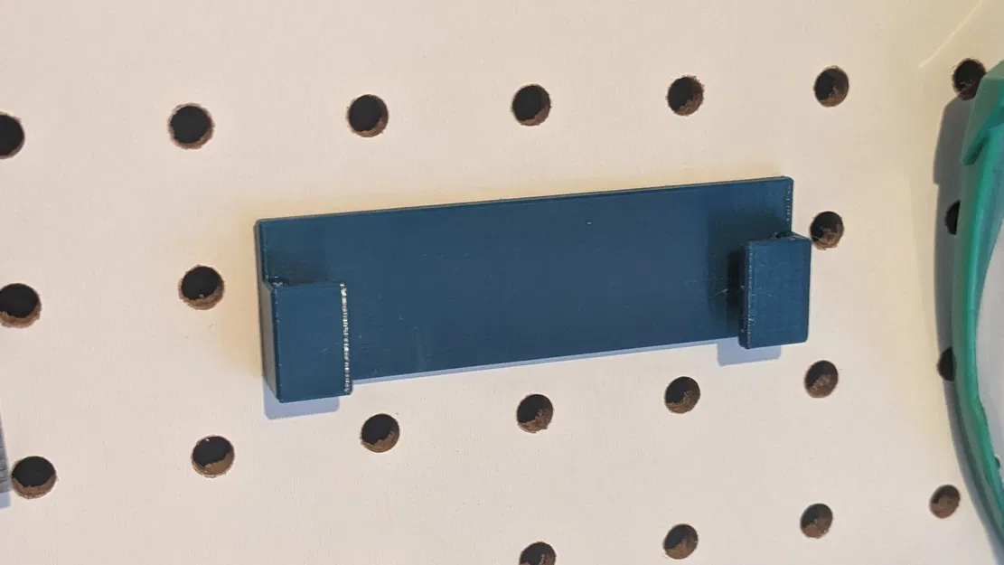 Giá Treo Máy Dò Đinh Tán Ryobi Lên Pegboard - Image 2