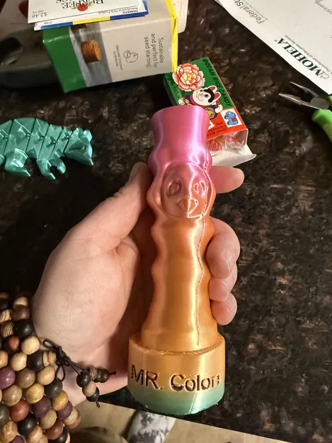 Mô Hình 3D "Mr. Colon" - Độc Đáo và Ngộ Nghĩnh - Image 4