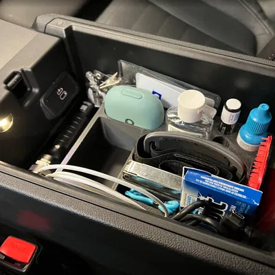 Khuôn Mẫu Hộc Đồ Trung Tâm Xe BMW i4 (Bản Trống)