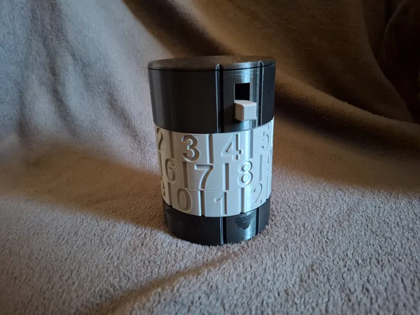 Hộp đựng khóa mã số IRIS - Image 3