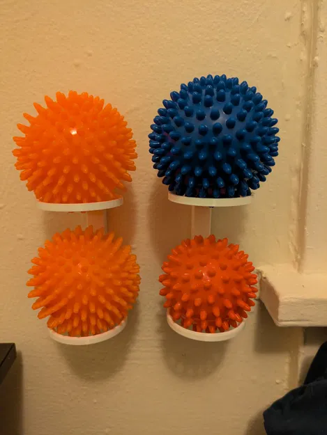 Kệ Treo Tường Đựng Bóng Massage - Image 2