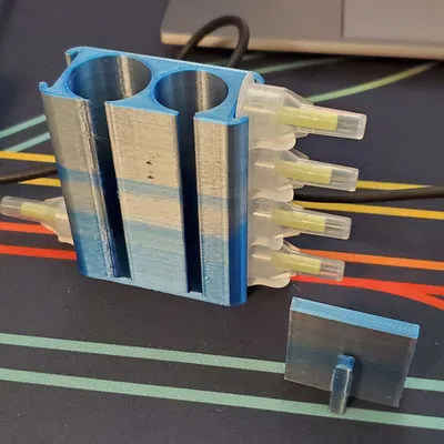 Giá Đỡ Bút Tiêm và Kim Tiêm Insulin